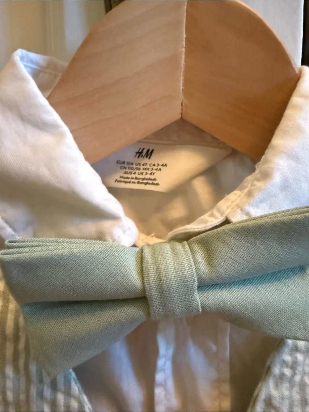 Kids Light Green Seersucker Vest, Shorts & Bow Tie Set
